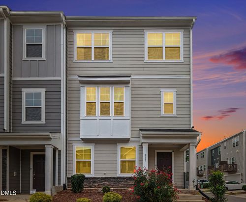 110 Maple Grove Ln, Durham, NC, 27703-6828 | Card Image