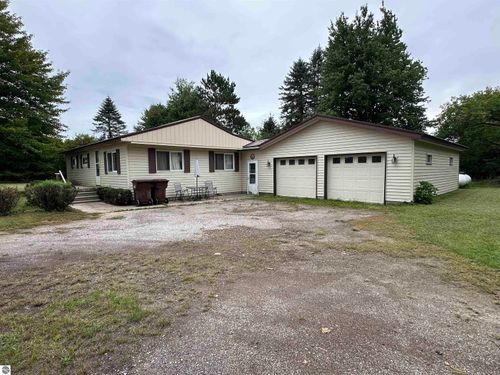 491 Brown Road, Standish, MI, 48658 | Card Image