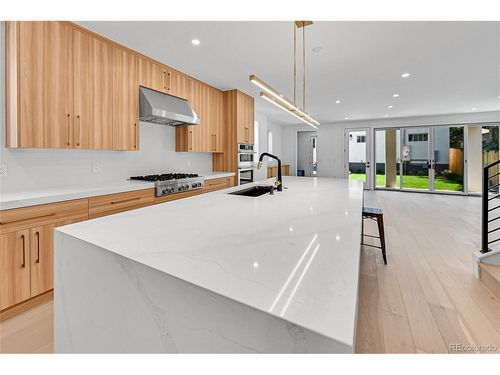 300 S Franklin St, Denver, CO, 80209-2609 | Card Image