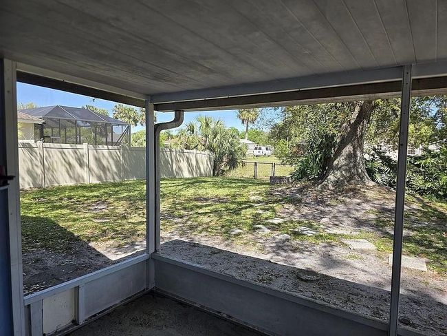 1817 Sw Leafy Rd, House other with 3 bedrooms, 2 bathrooms and null parking in Port St. Lucie FL | Image 43