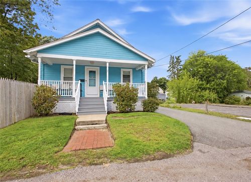99 Phillips Ave, Warwick, RI, 02888-2227 | Card Image