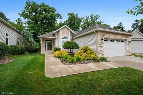 9628 Scottsdale Dr, Broadview Heights, OH, 44147-2367 | Card Image