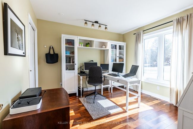 23 Meander Close, House other with 5 bedrooms, 3 bathrooms and 6 parking in Carlisle ON | Image 5