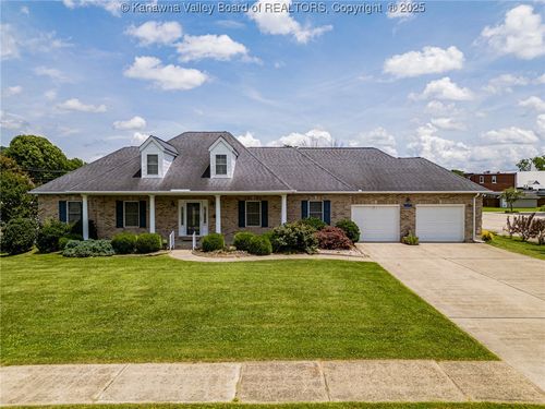 1155 Pike St, Milton, WV, 25541-1233 | Card Image