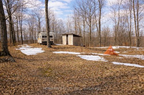 673 Buckshot Lake Rd, Addington Highlands, ON, K0H1K0 | Card Image