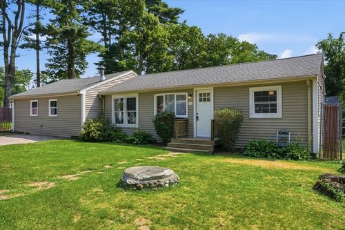 11 3rd Ave, Lakeville, MA, 02347-2326 | Card Image
