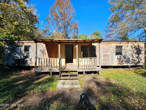 145 Violets Ln, Burgaw, NC, 28425-4527 | Card Image