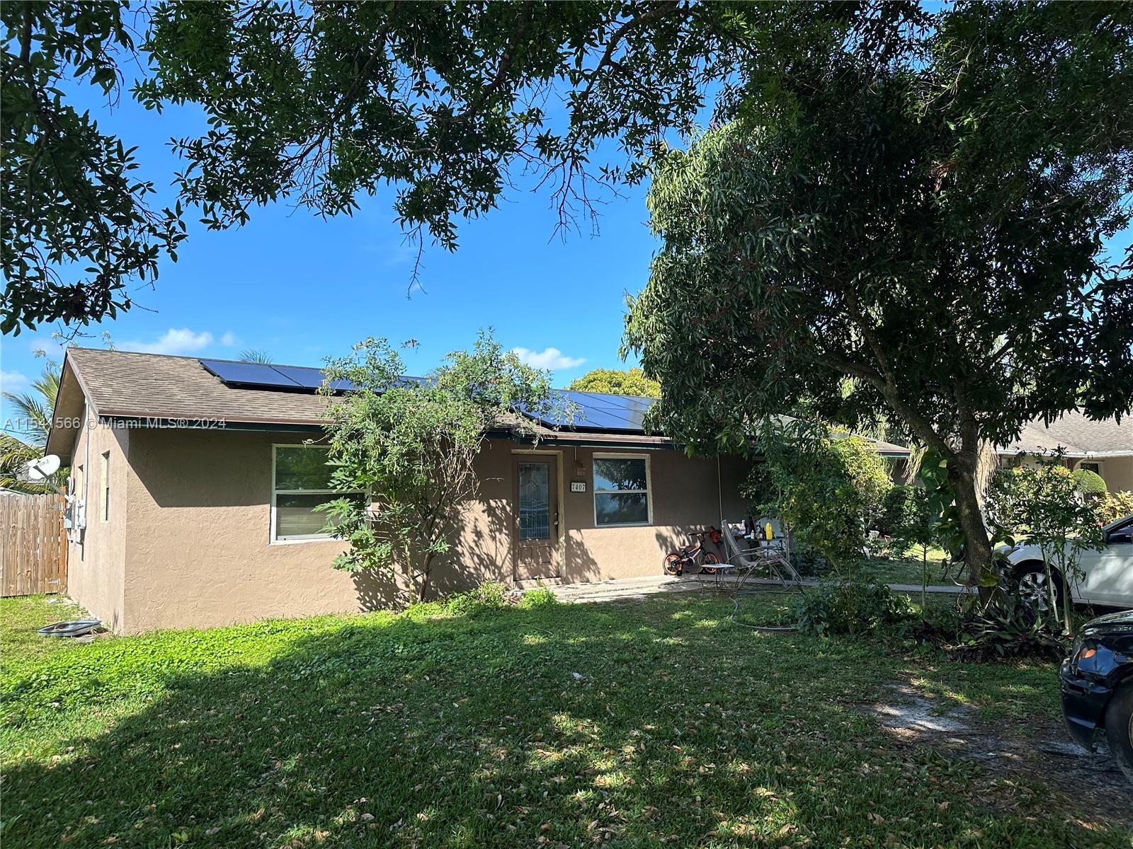 Cocoanut Dr, Greenacres, FL 33467