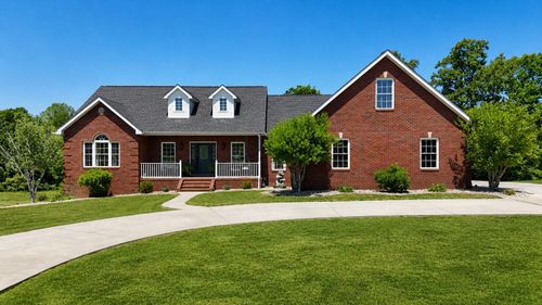 207 Remington Dr, Russell Springs, KY, 42642-4195 | Card Image