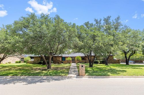 2801 Good Shepherd Dr, Brownwood, TX, 76801-6027 | Card Image