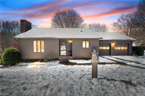 301 Bexley Dr, Winston-Salem, NC, 27104-4495 | Card Image