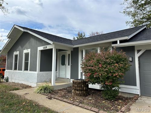 4155 Attleboro Ct, Saint Charles, MO, 63304-5515 | Card Image