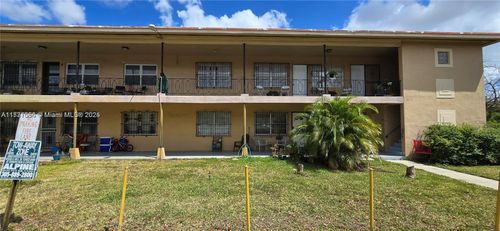 apt-3-383 E 4th Ave, Hialeah, FL, 33010-4851 | Card Image