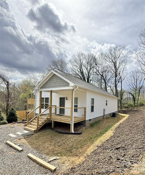 216 Lower Edgewood Rd, Candler, NC, 28715-9285 | Card Image