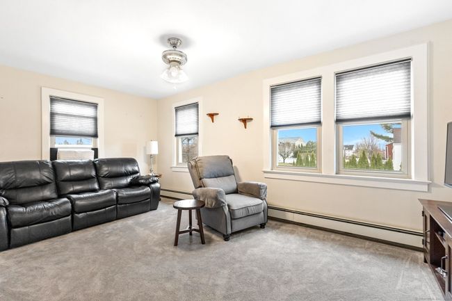 80 Josephine Evaristo Ave, Home with 6 bedrooms, 4 bathrooms and 4 parking in Greenwich CT | Image 5