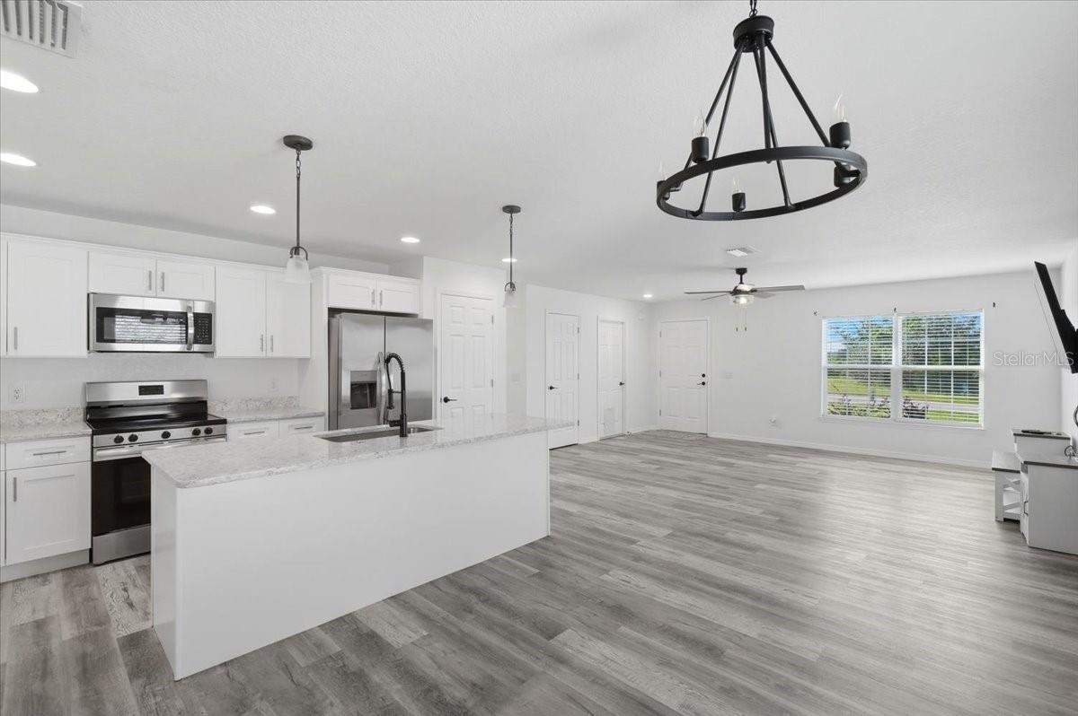 Residential in LAKE WALES 4