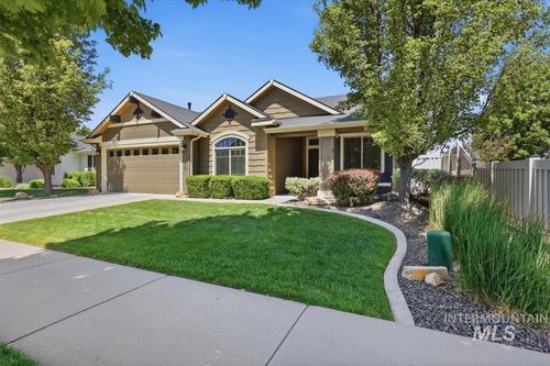5020 W Los Flores St, Meridian, ID, 83646-7102 | Card Image