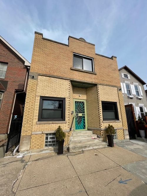 2-1831 S Laflin Street, Chicago, IL, 60608 | Card Image