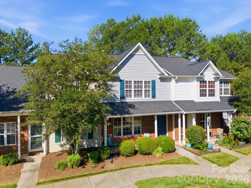 12368 Hennigan Place Ln, Charlotte, NC, 28214-1467 | Card Image