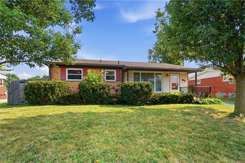 2413 Olson Dr, Kettering, OH, 45420-1034 | Card Image