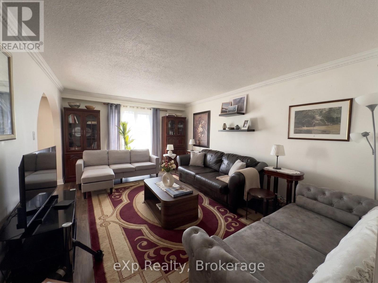 Residential in Mississauga (Malton) 4