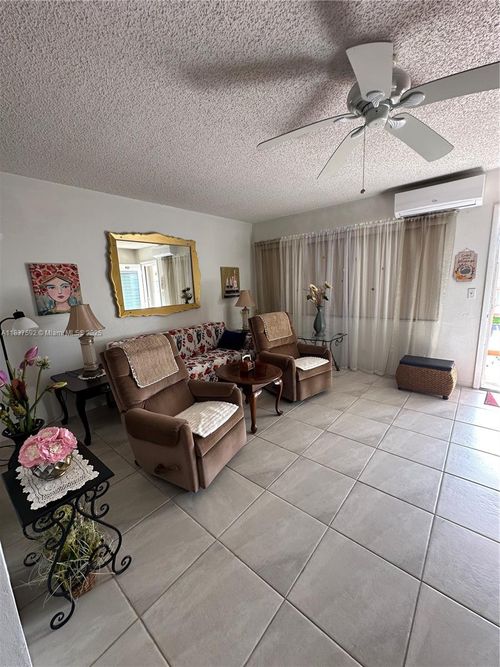 apt-12a-920 Sw 11th Ave, Hallandale Beach, FL, 33009-6724 | Card Image