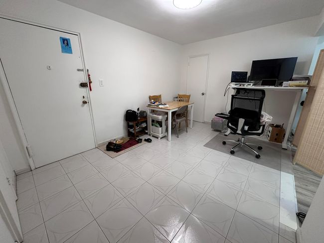 APT-2A - 209 18 Th Ave, Home with 2 bedrooms, 1 bathrooms and 1 parking in Bayside NY | Image 10