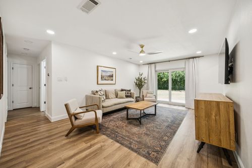 4101 Redstone Rd, Denton, TX, 76209-8043 | Card Image