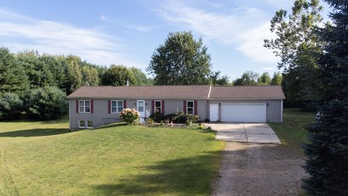 48051 County Road 673, Lawrence, MI, 49064-9674 | Card Image