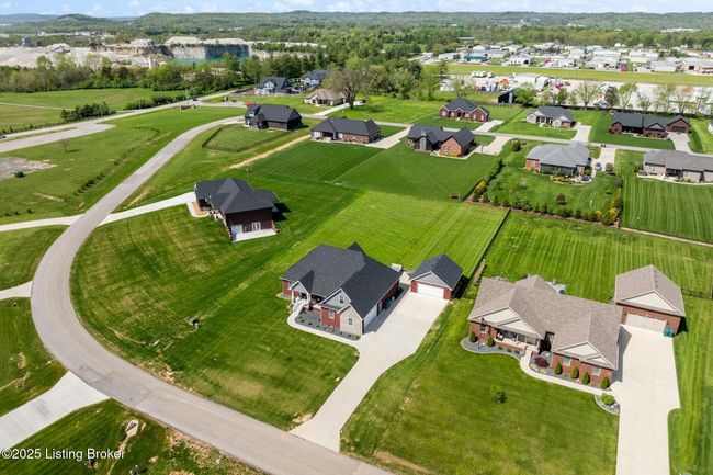 240 Brennan Ct, House other with 3 bedrooms, 2 bathrooms and null parking in Shepherdsville KY | Image 20