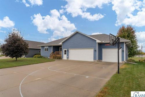 118 Chase Ave, Nicollet, MN, 56074-2105 | Card Image