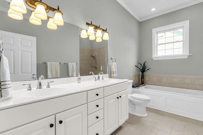 guest bathroom | Image 36