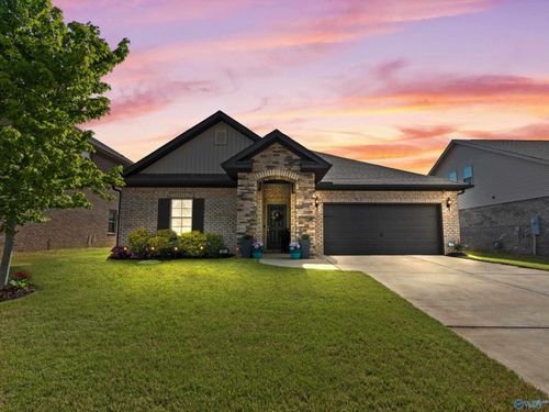 107 Grove Hill Cir, New Market, AL, 35761-7003 | Card Image