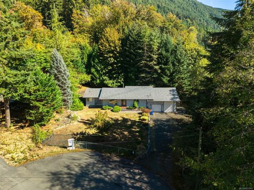 8133 Miracle Close, Youbou, BC, V0R3E1 | Card Image