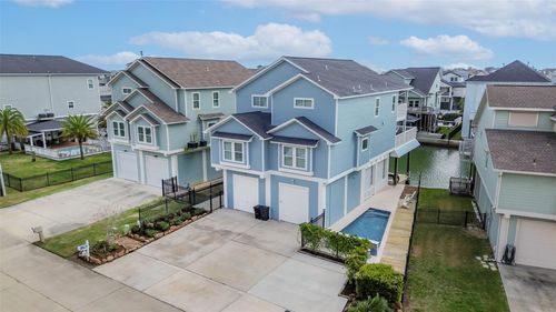 429 Jeanie Lynne Cir, Tiki Island, TX, 77554 | Card Image