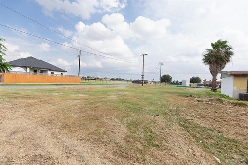 1500 W Sugarcane Dr, Weslaco, TX, 78599-3839 | Card Image