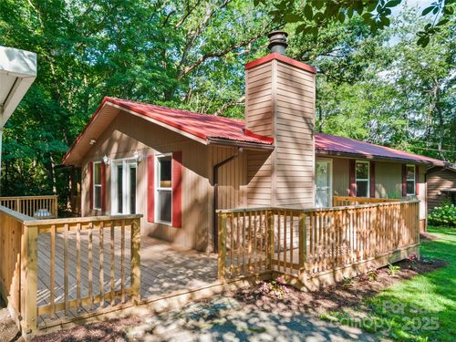 66 Lundy Ln, Waynesville, NC, 28786-6686 | Card Image