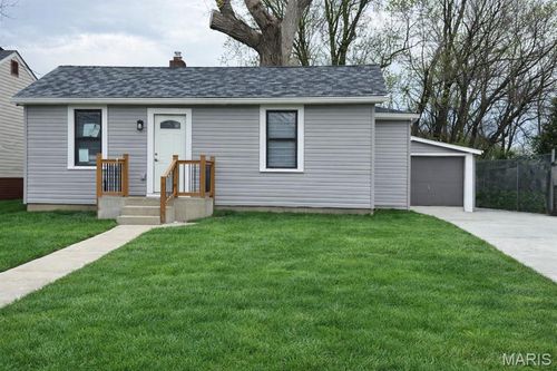 6226 Garfield Ave, Berkeley, MO, 63134-1706 | Card Image