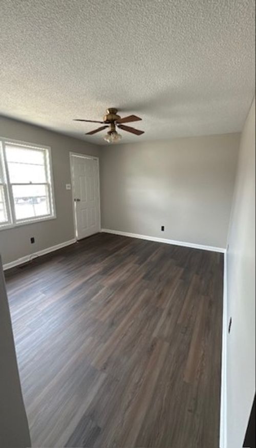 3j-3809 Nassau Cir, Hopkinsville, KY, 42240 | Card Image