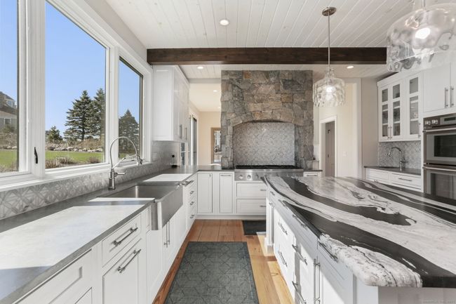 2 Meadows Edge, House other with 4 bedrooms, 5 bathrooms and null parking in Redding CT | Image 11