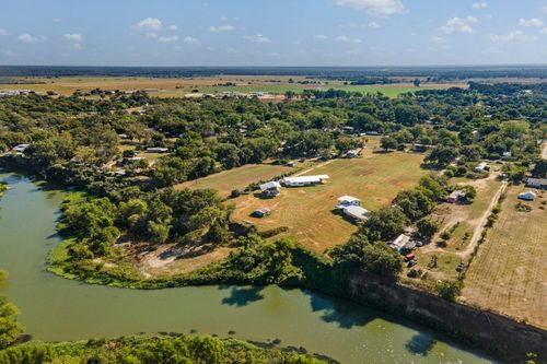 1800 Man O War Dr, Del Valle, TX, 78617-2273 | Card Image