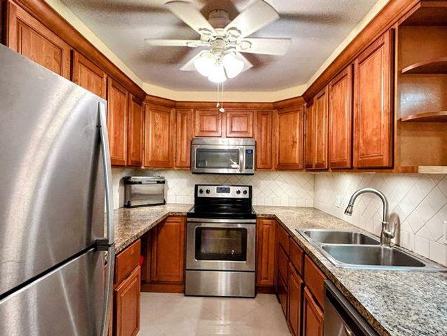 APT-207 - 125 Ocean Ave, Condo with 2 bedrooms, 2 bathrooms and null parking in Palm Beach Shores FL | Image 6