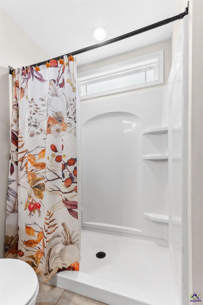 109 Red Tail Cir, House other with 3 bedrooms, 2 bathrooms and null parking in Byron GA | Image 33