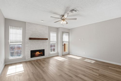 7429 Kingswood Dr, Fort Worth, TX, 76133 | Card Image