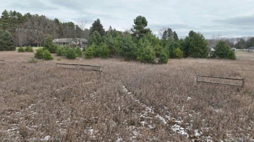 1020 Bundy Dr, Lake Isabella, MI, 48893-8804 | Card Image