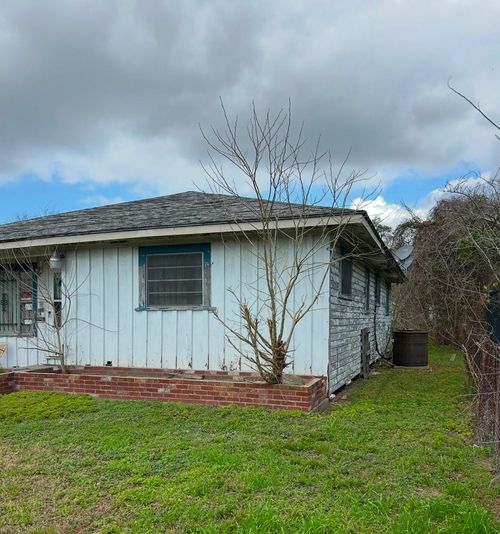 213 Armstrong St, Houston, TX, 77029-4803 | Card Image