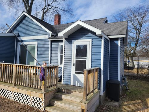 252 Hughes St, Manistee, MI, 49660-2632 | Card Image