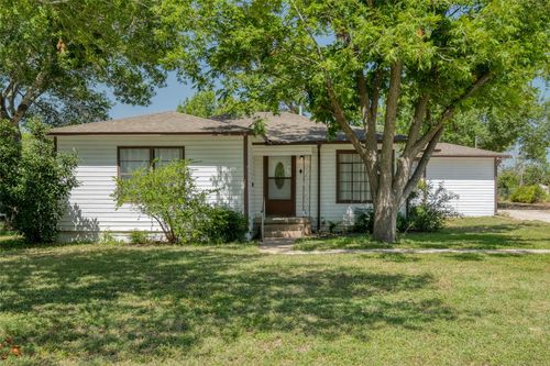 511 Sloan St, Taylor, TX, 76574-2261 | Card Image