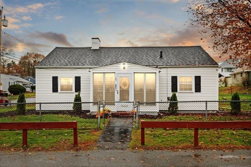 83 Oakside Ave, Methuen, MA, 01844-4526 | Card Image
