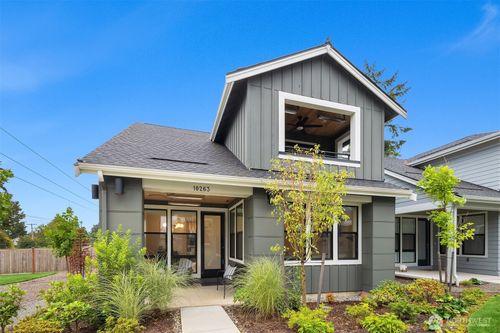 33-10263 135th Cir Ne, Kirkland, WA, 98033-8712 | Card Image